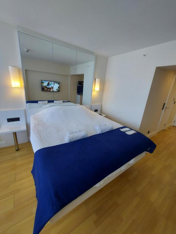 Apartmán Номера На Высоких Этажах 24,31 Batumi Exteriér fotografie