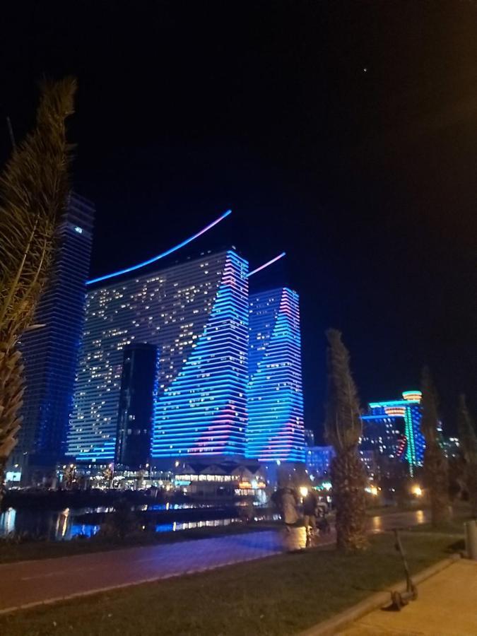 Apartmán Номера На Высоких Этажах 24,31 Batumi Exteriér fotografie