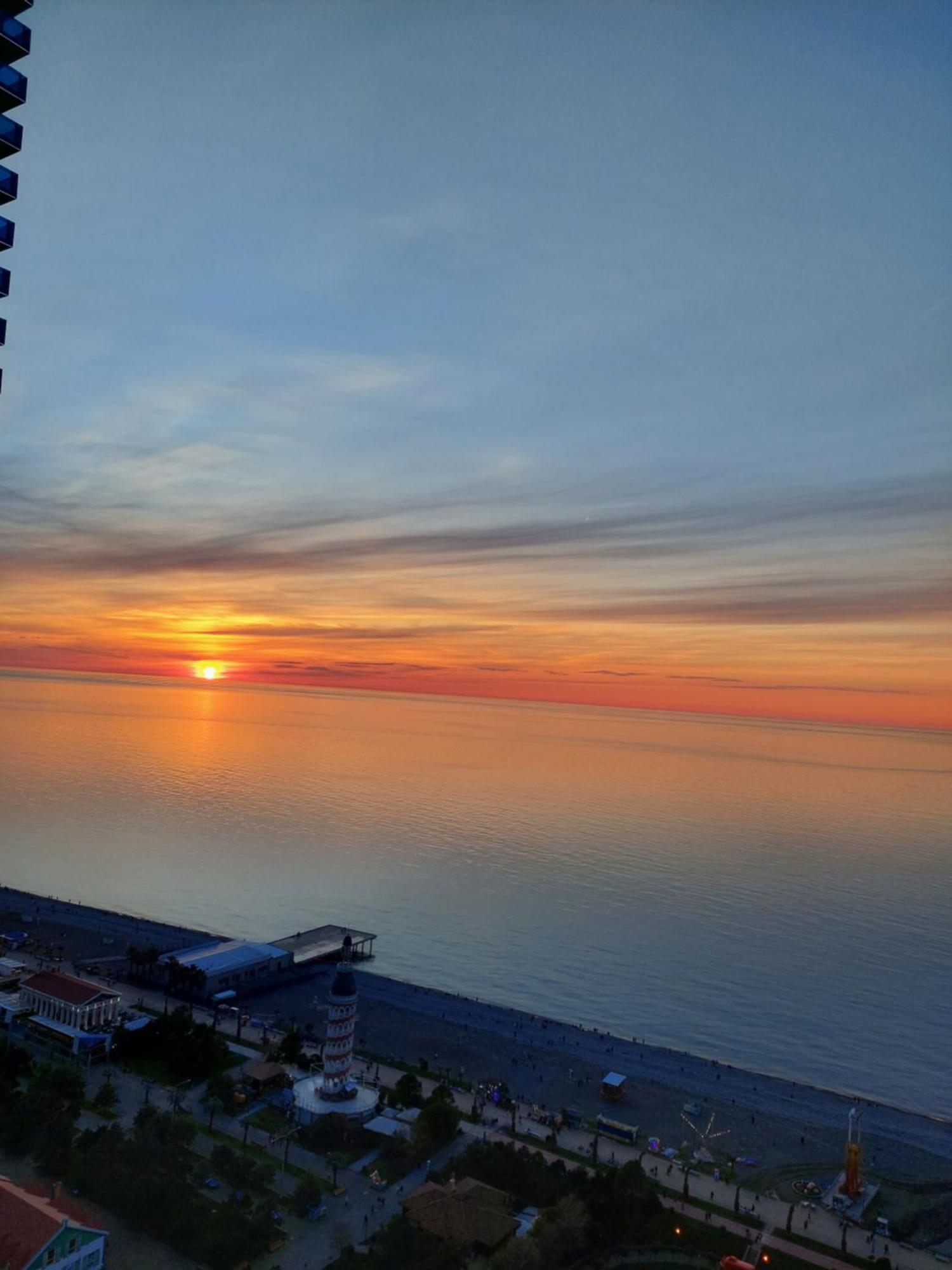 Apartmán Номера На Высоких Этажах 24,31 Batumi Exteriér fotografie