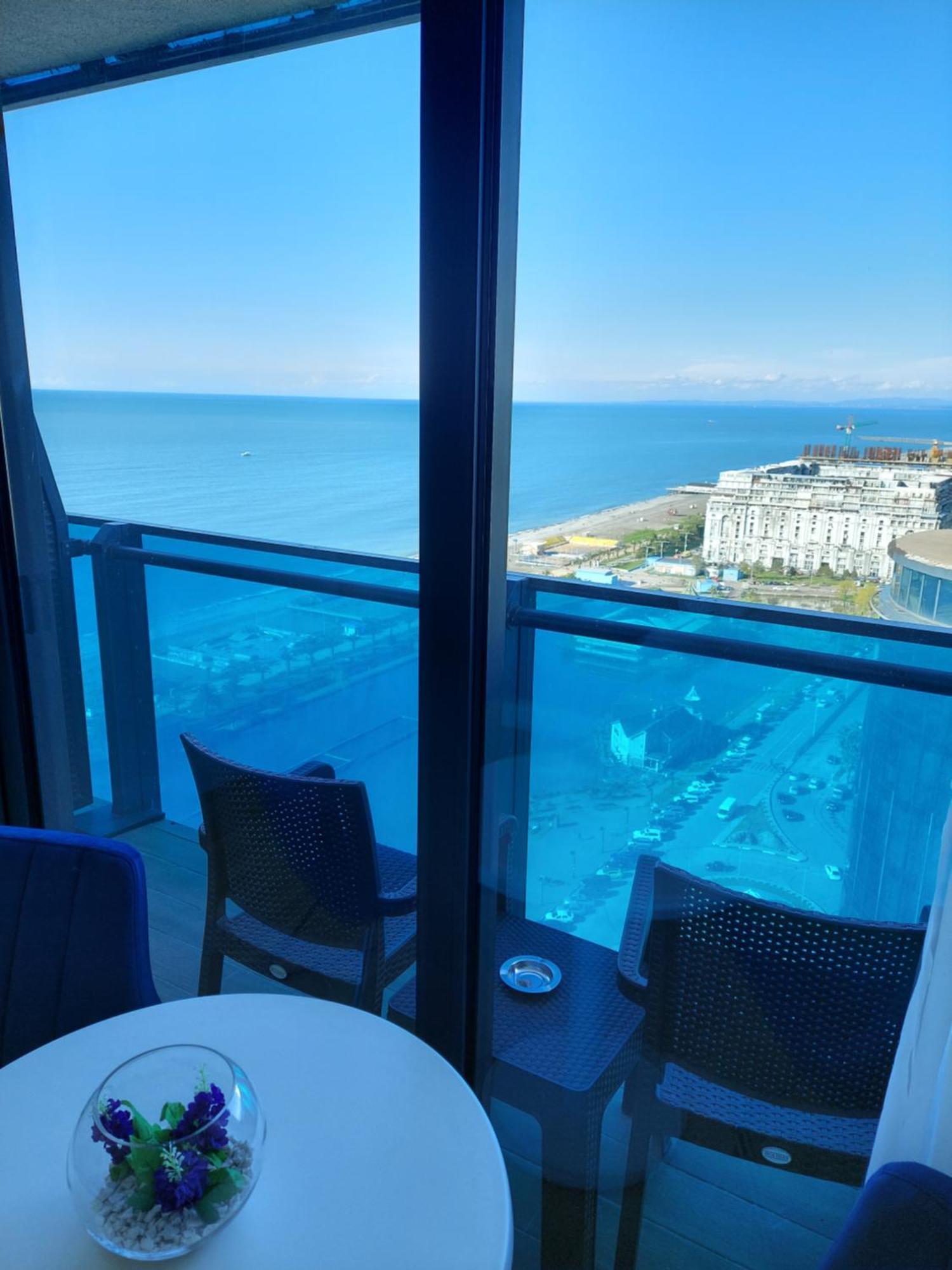 Apartmán Номера На Высоких Этажах 24,31 Batumi Pokoj fotografie